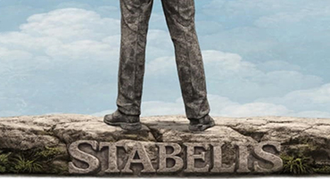 Vasario 25, kovo 5 dienomis – Telšių Žemaitės dramos teatro spektaklio „Stabai ir žmonės“ premjeros